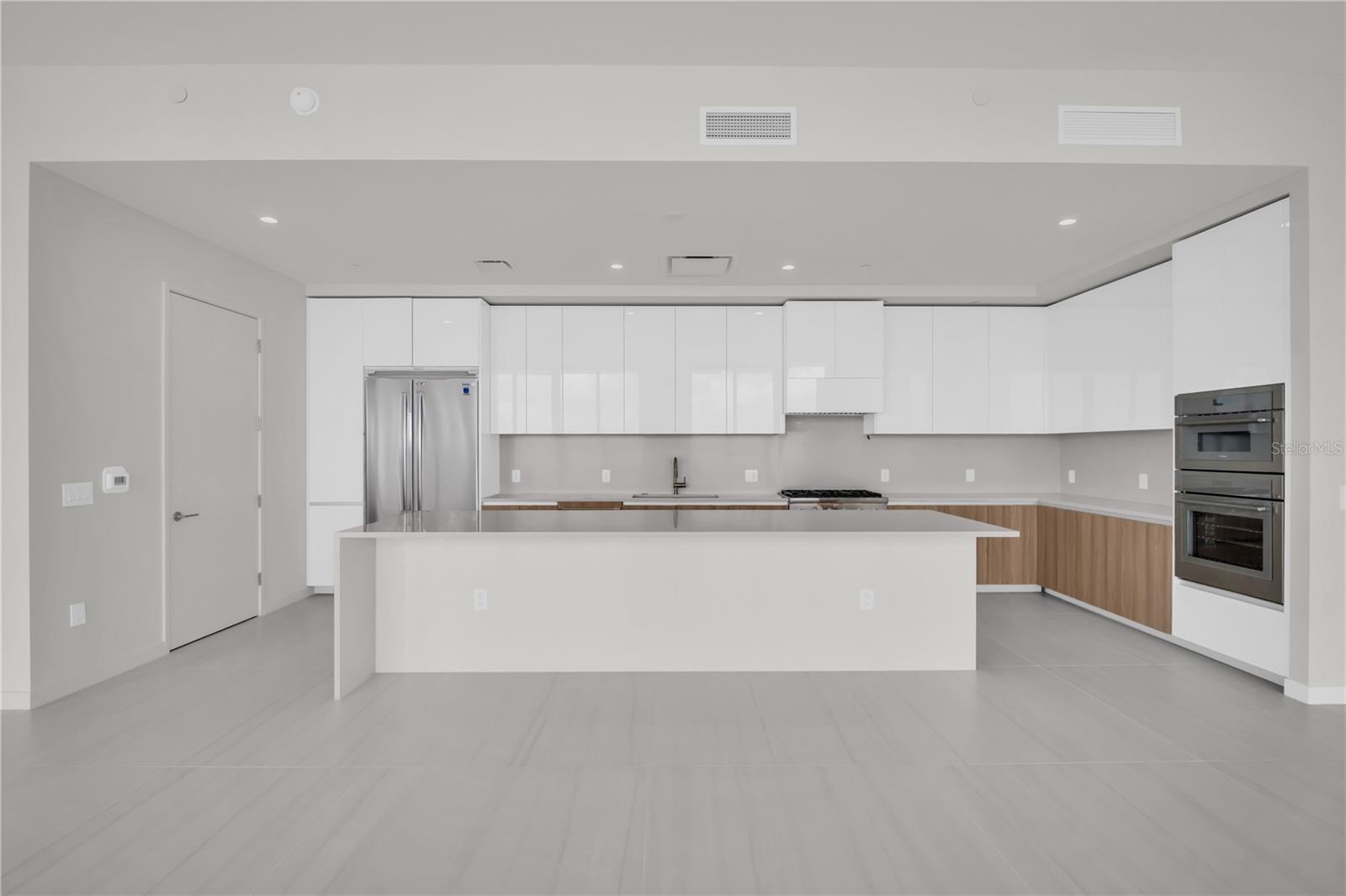 400 CENTRAL AVE #4002, ST PETERSBURG, FL, 33701