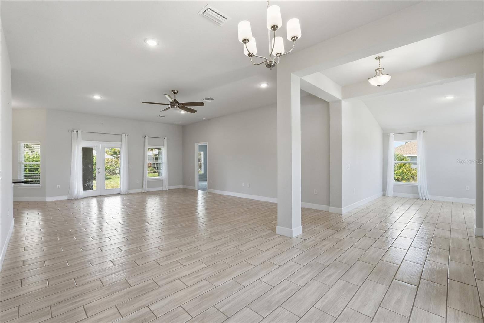 119 LONG MEADOW LN, ROTONDA WEST, FL, 33947