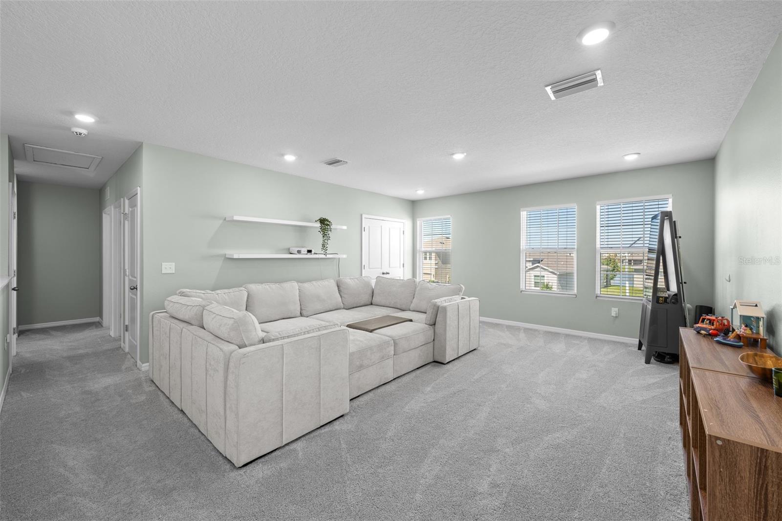 8693 BOWER BASS CIR, WESLEY CHAPEL, FL, 33545