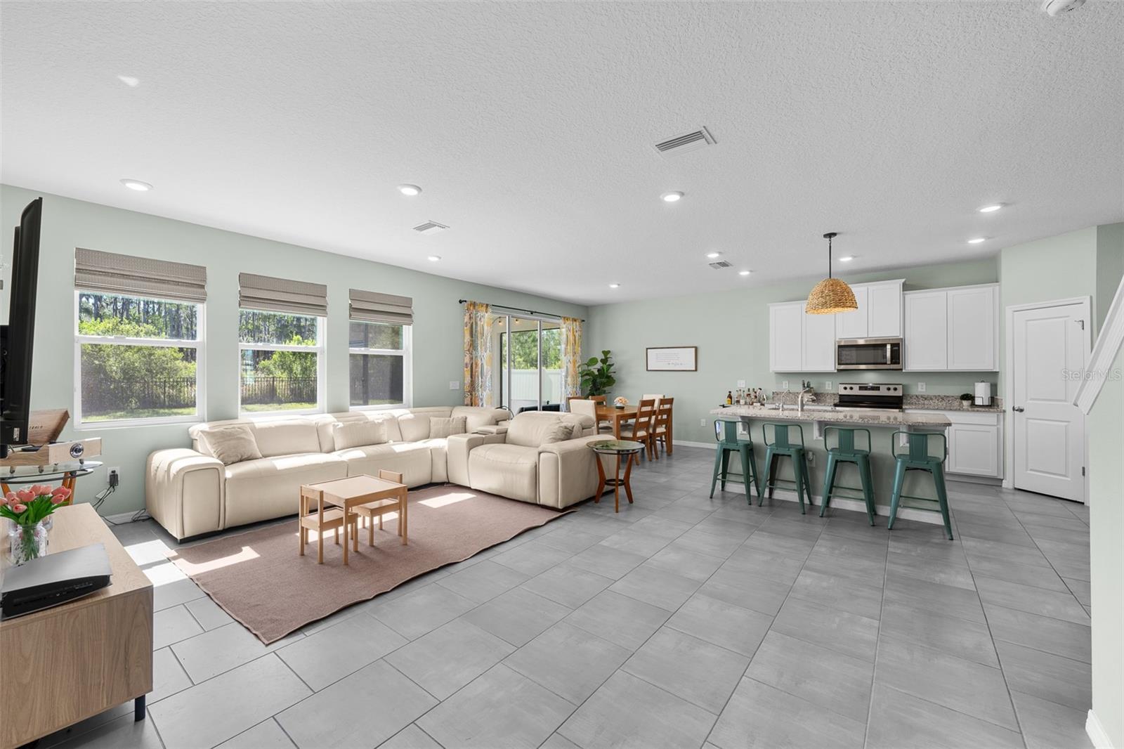 8693 BOWER BASS CIR, WESLEY CHAPEL, FL, 33545