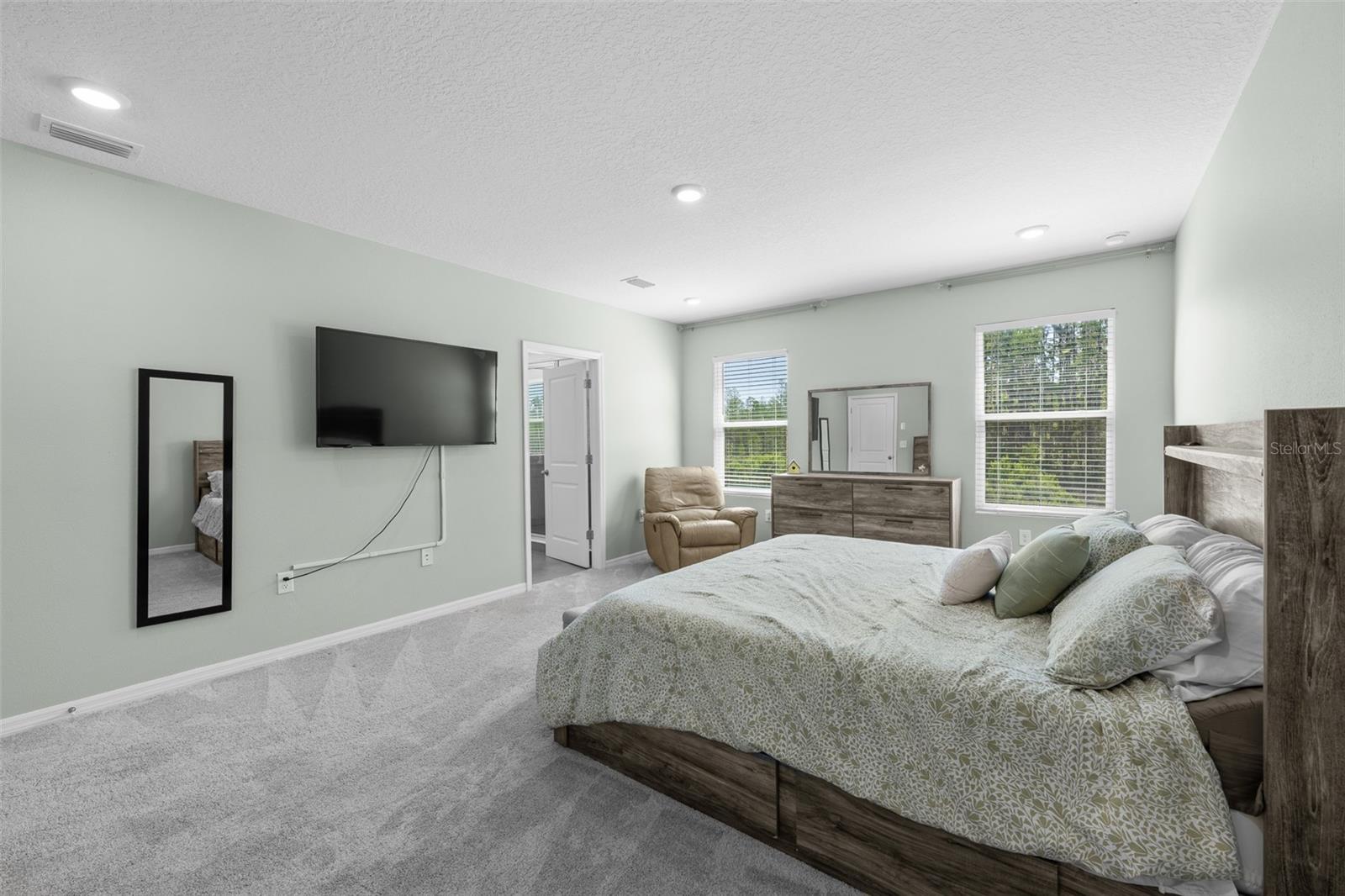 8693 BOWER BASS CIR, WESLEY CHAPEL, FL, 33545