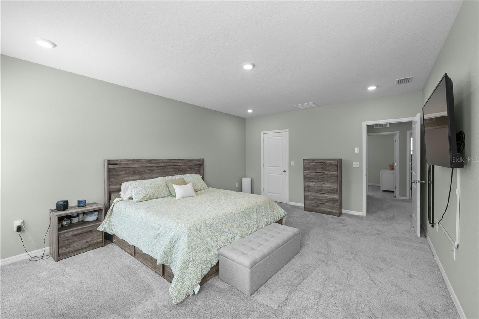 8693 BOWER BASS CIR, WESLEY CHAPEL, FL, 33545