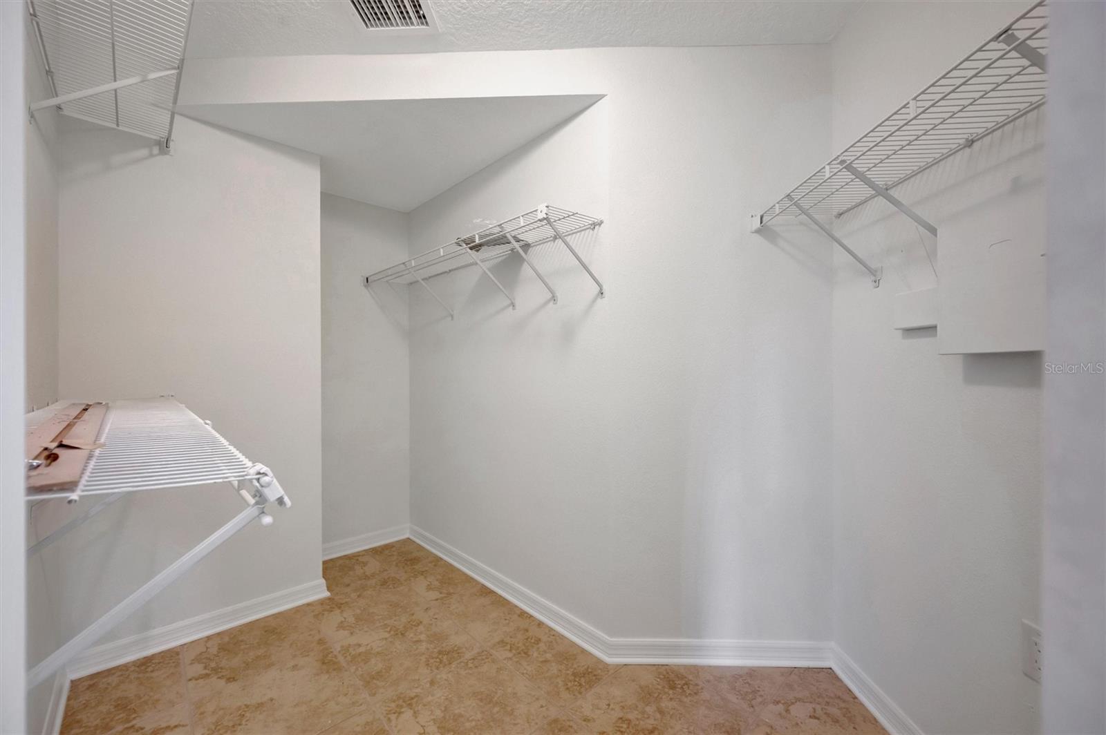 2839 SAFE HARBOR DR, TAMPA, FL, 33618