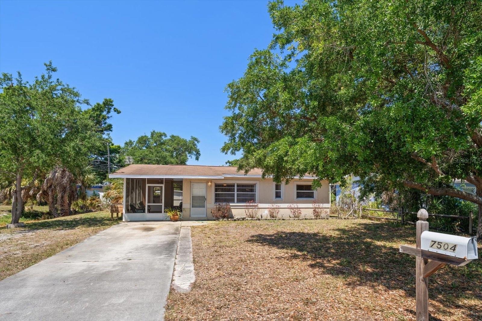 7504 91ST ST, SEMINOLE, FL, 33777