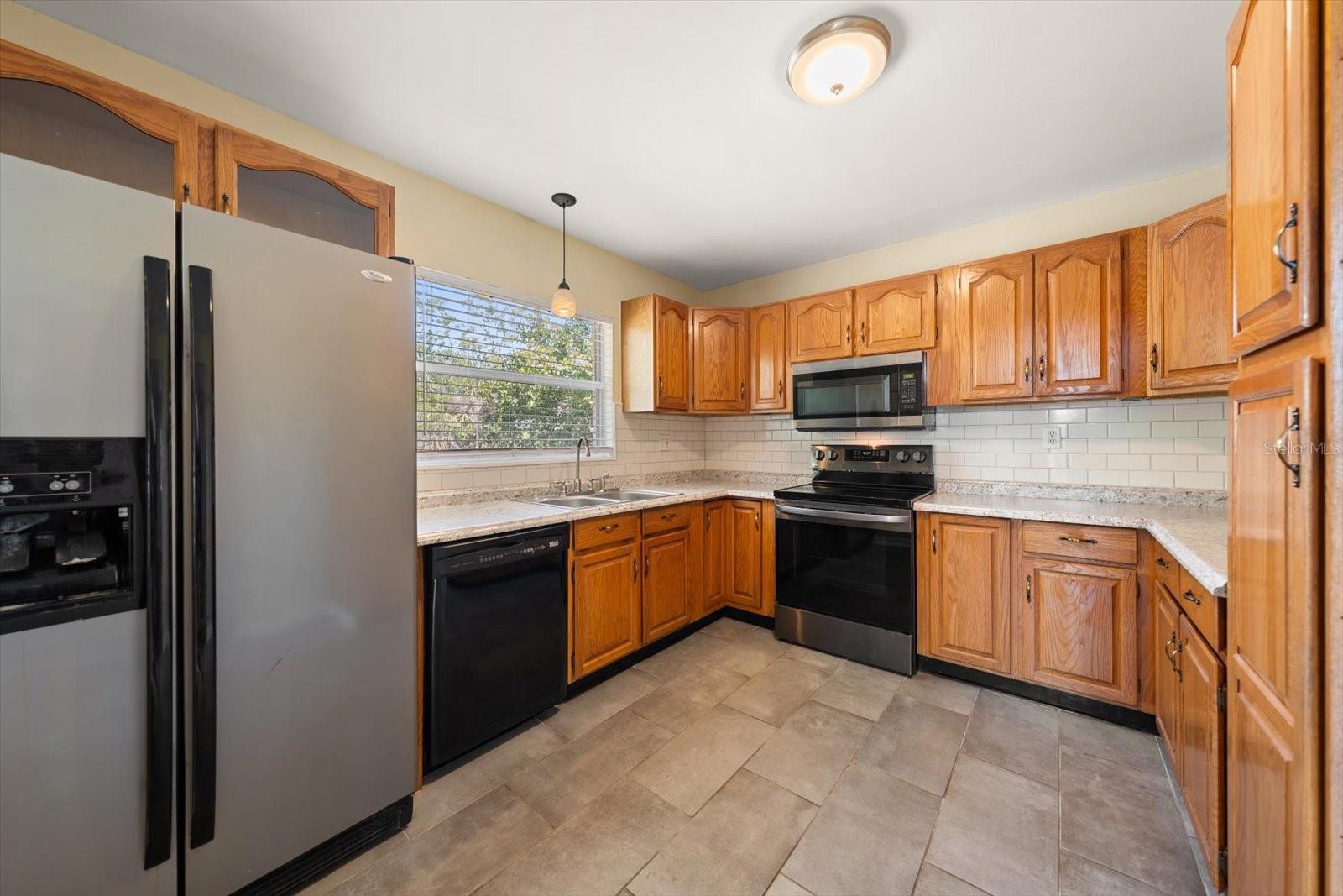 7504 91ST ST, SEMINOLE, FL, 33777