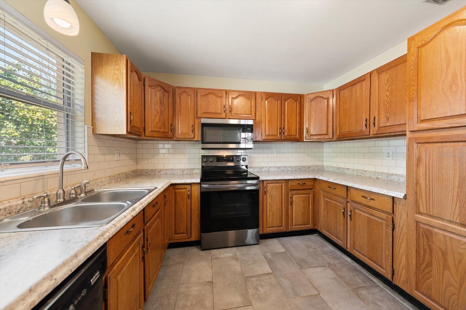 7504 91ST ST, SEMINOLE, FL, 33777