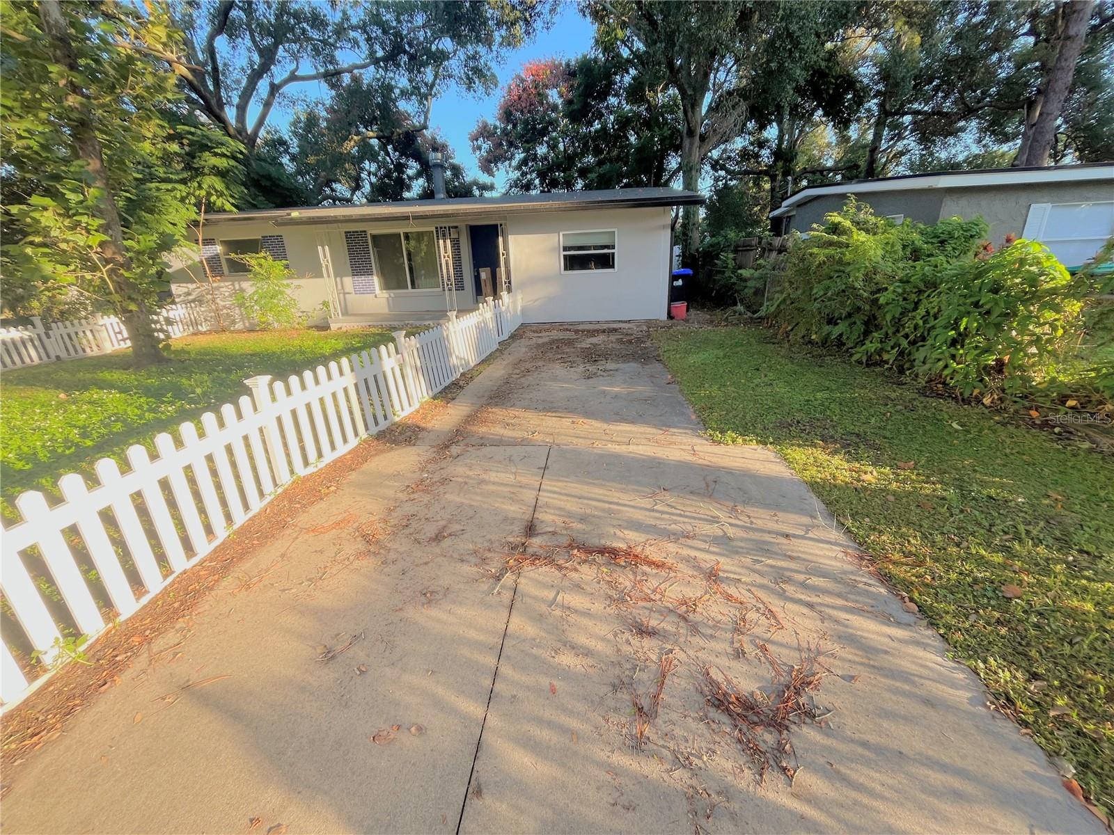 2611 PEMBROOK DR, ORLANDO, FL, 32810