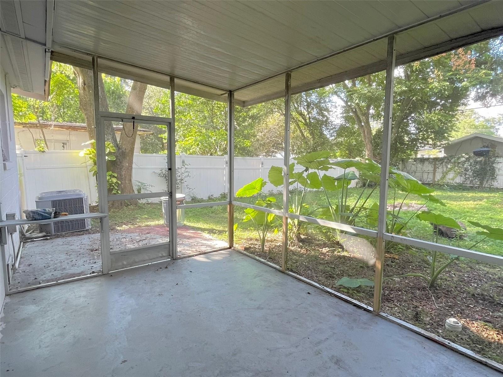 2611 PEMBROOK DR, ORLANDO, FL, 32810