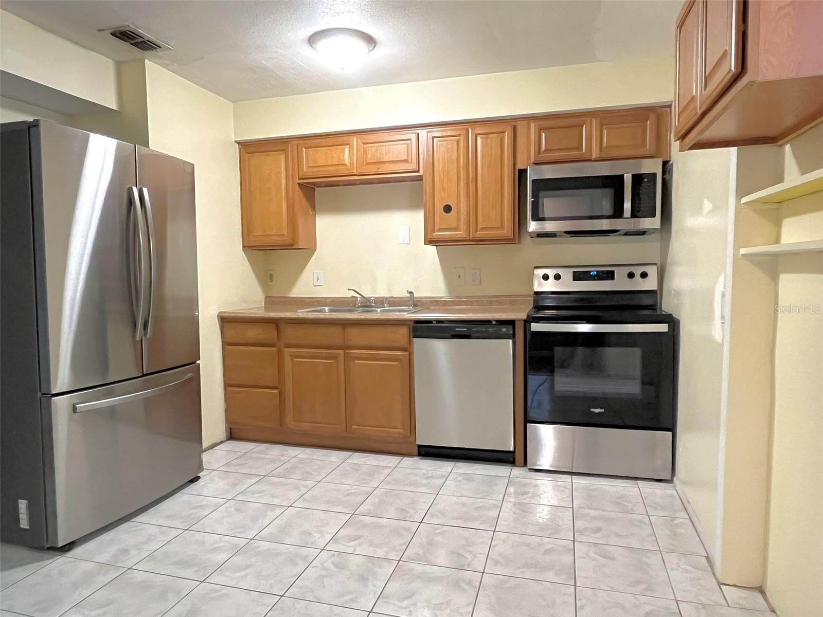 2611 PEMBROOK DR, ORLANDO, FL, 32810