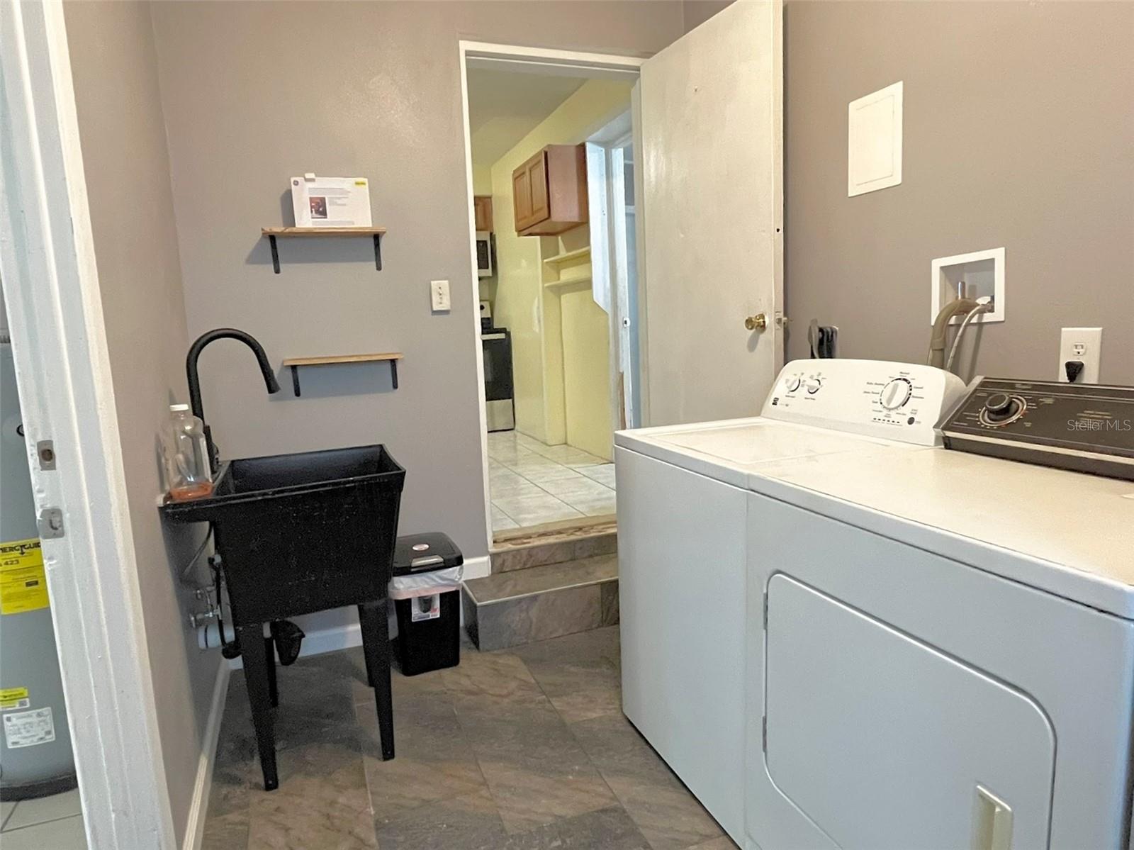 2611 PEMBROOK DR, ORLANDO, FL, 32810