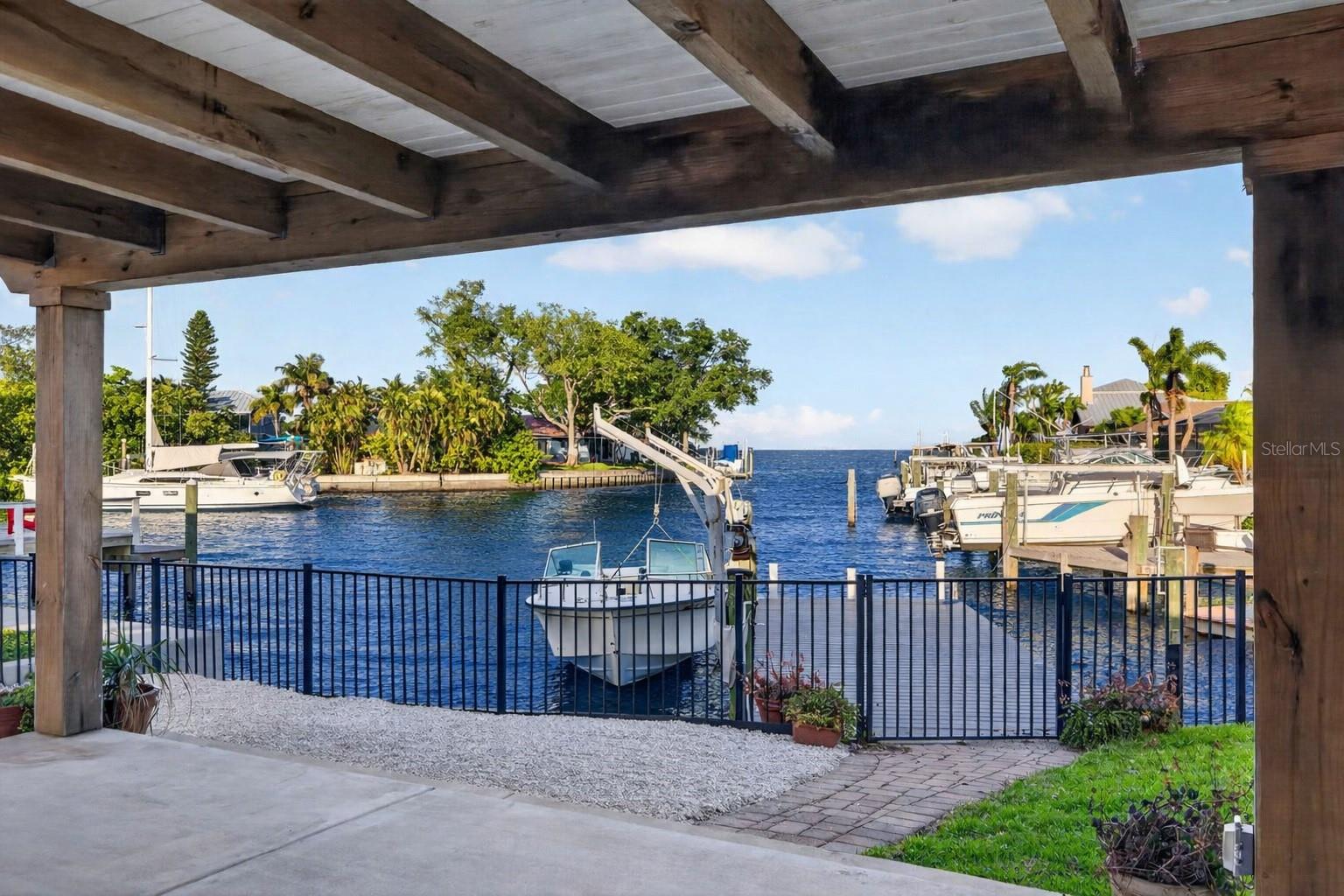 4200 BEACH DR SE, ST PETERSBURG, FL, 33705