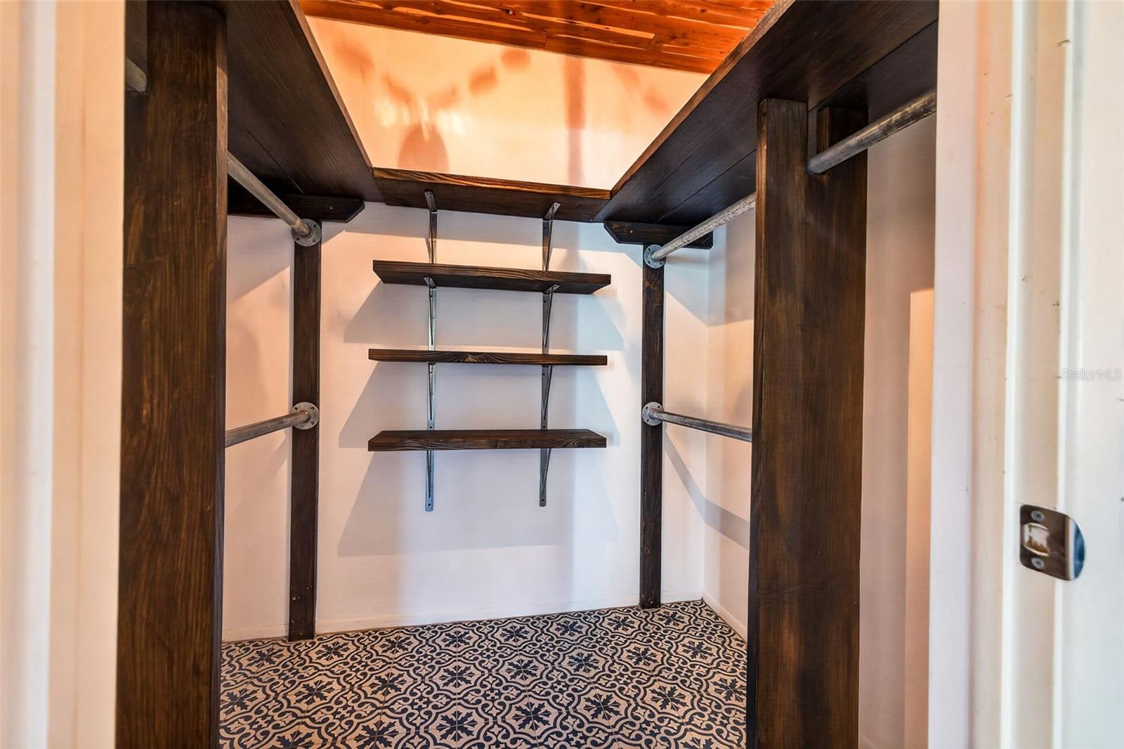 4200 BEACH DR SE, ST PETERSBURG, FL, 33705