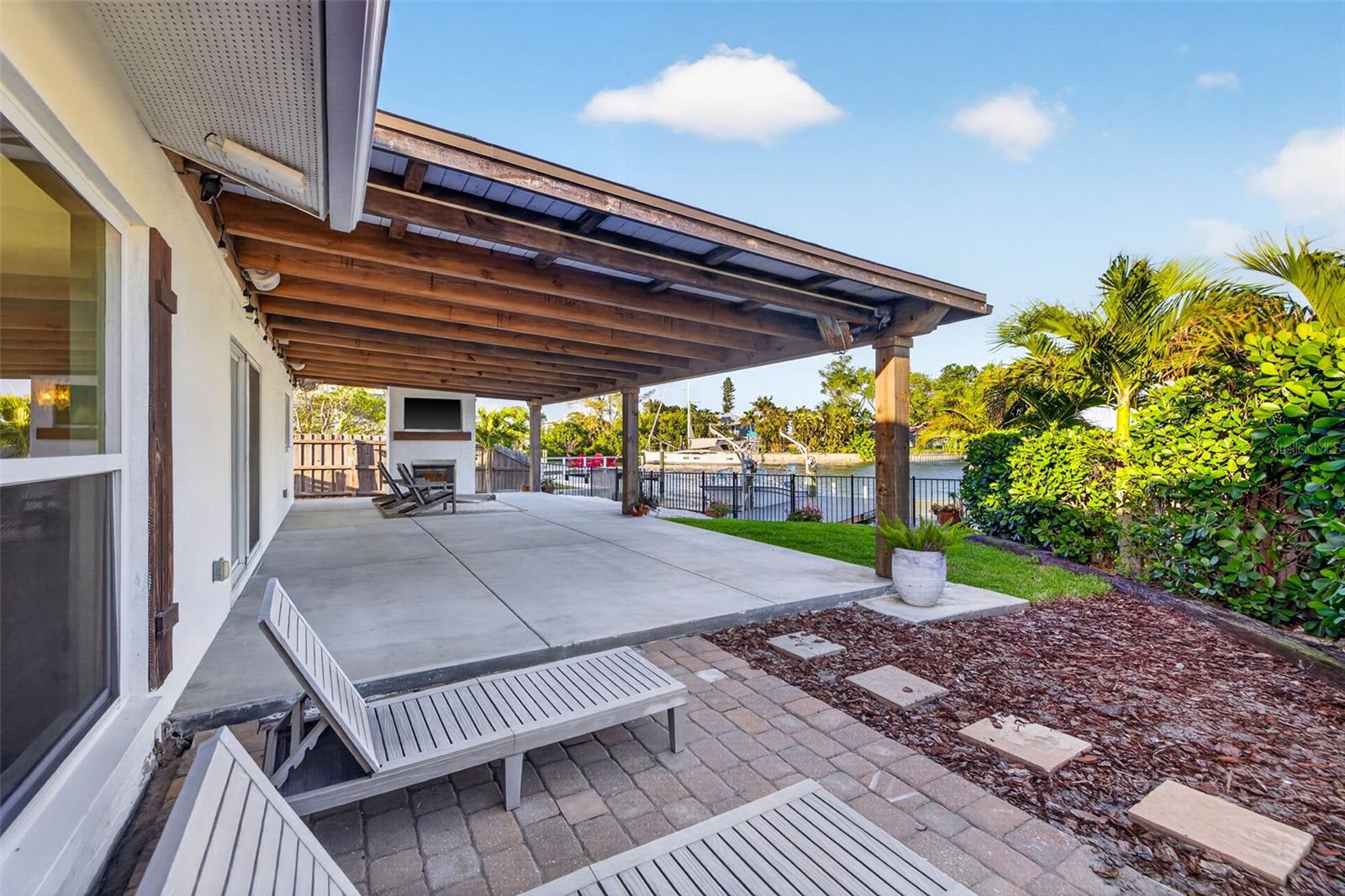 4200 BEACH DR SE, ST PETERSBURG, FL, 33705