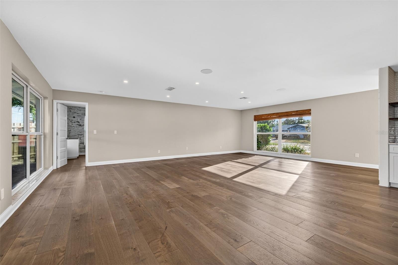 4200 BEACH DR SE, ST PETERSBURG, FL, 33705