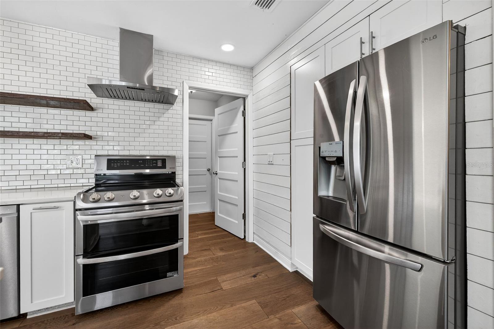 4200 BEACH DR SE, ST PETERSBURG, FL, 33705