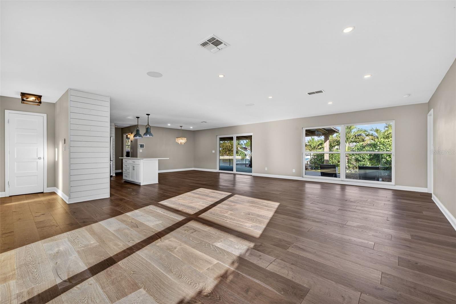 4200 BEACH DR SE, ST PETERSBURG, FL, 33705