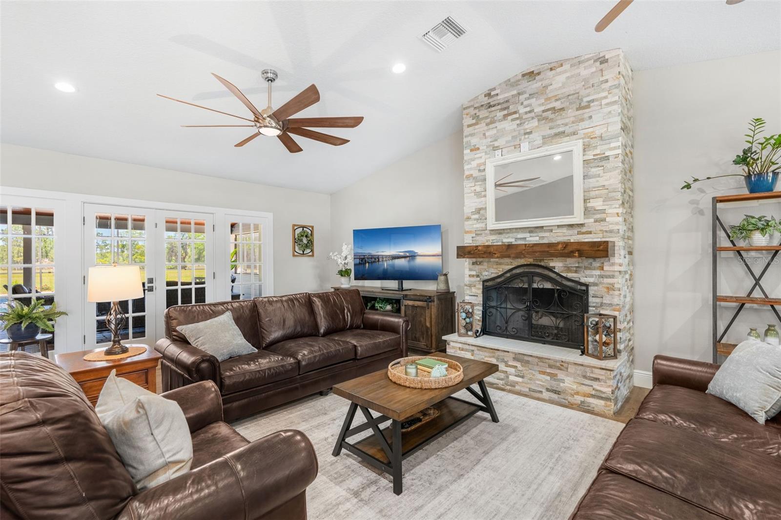 650 OLD MIMS RD, GENEVA, FL, 32732