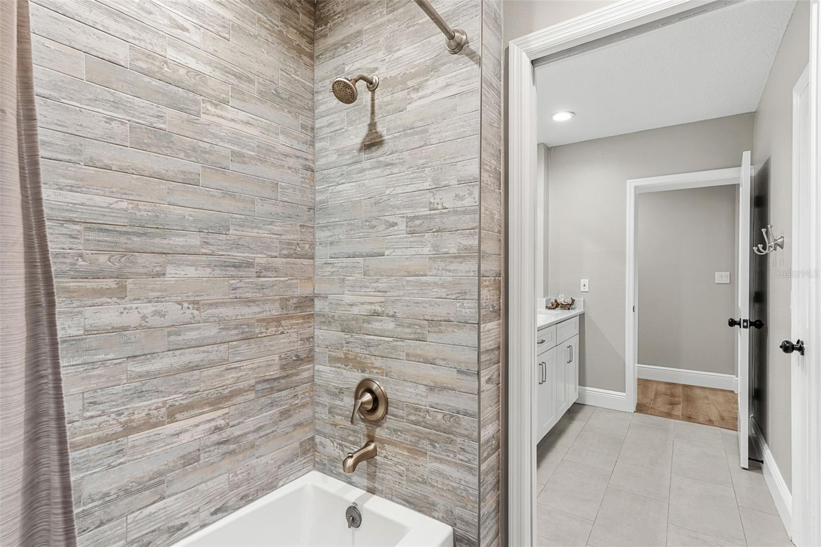 650 OLD MIMS RD, GENEVA, FL, 32732