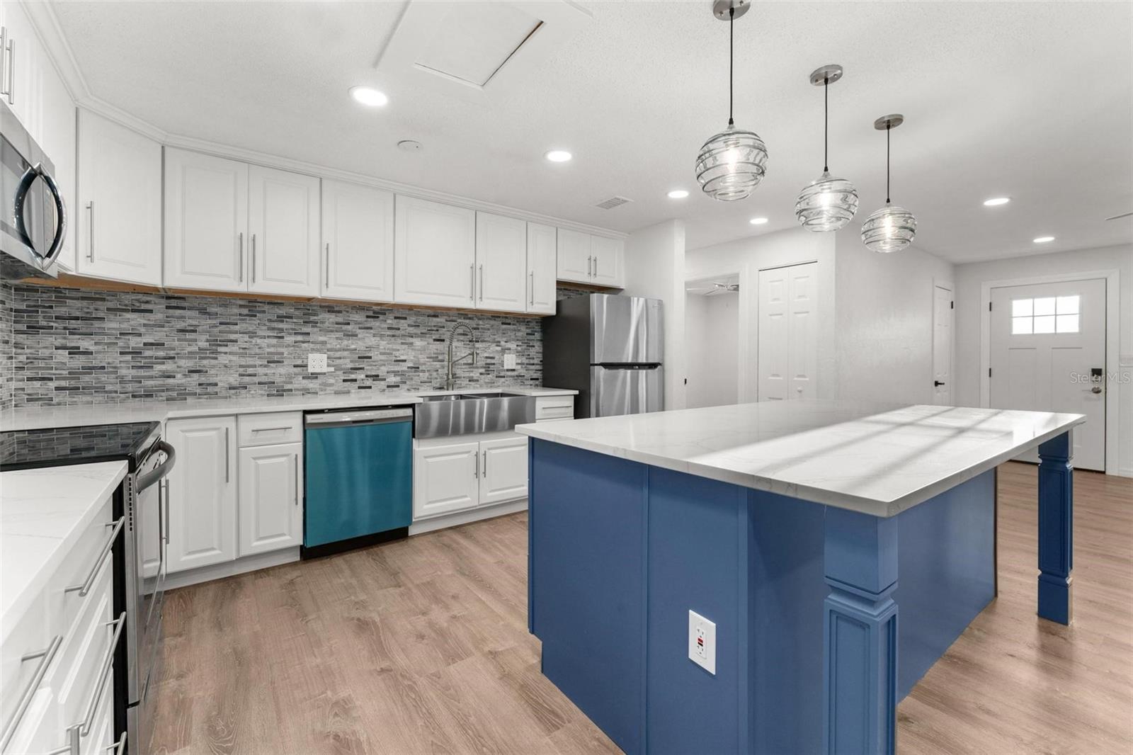 2203 NOTTINGHAM RD, SOUTH DAYTONA, FL, 32119