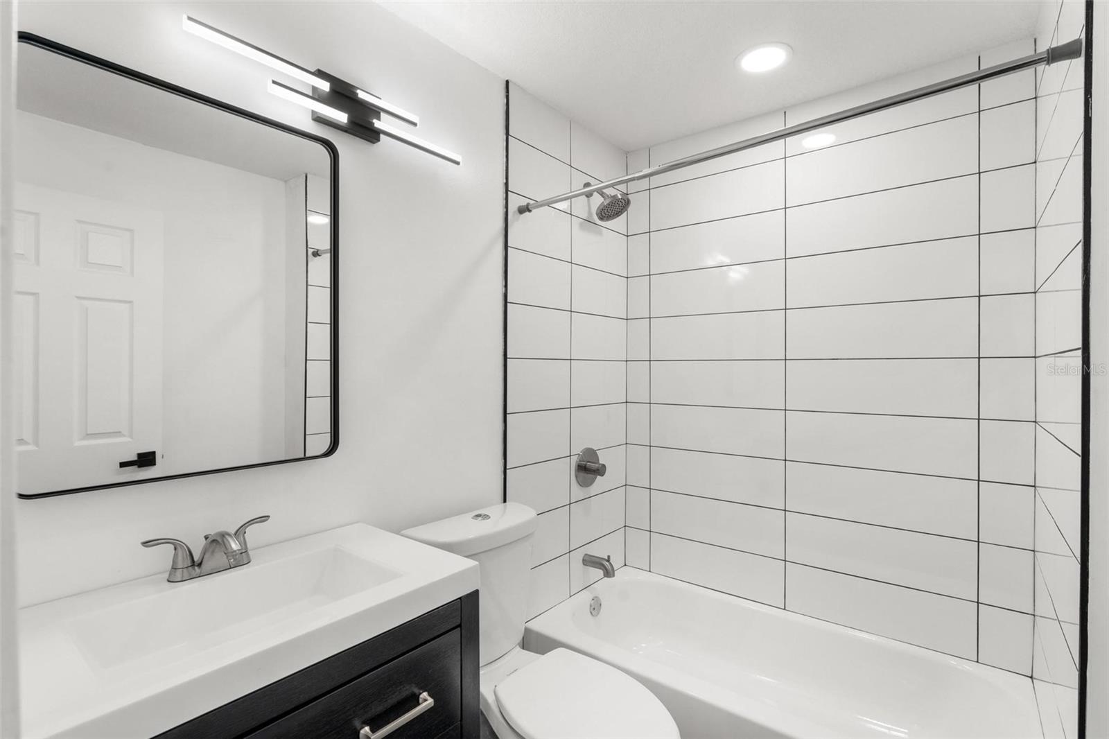 2203 NOTTINGHAM RD, SOUTH DAYTONA, FL, 32119