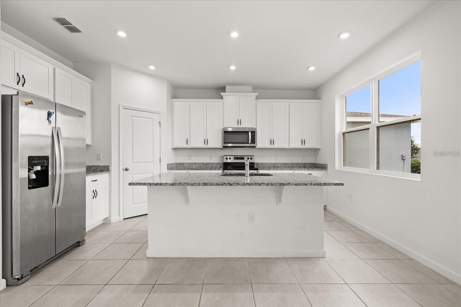 1051 LAKESHORE BREEZE PL, KISSIMMEE, FL, 34747