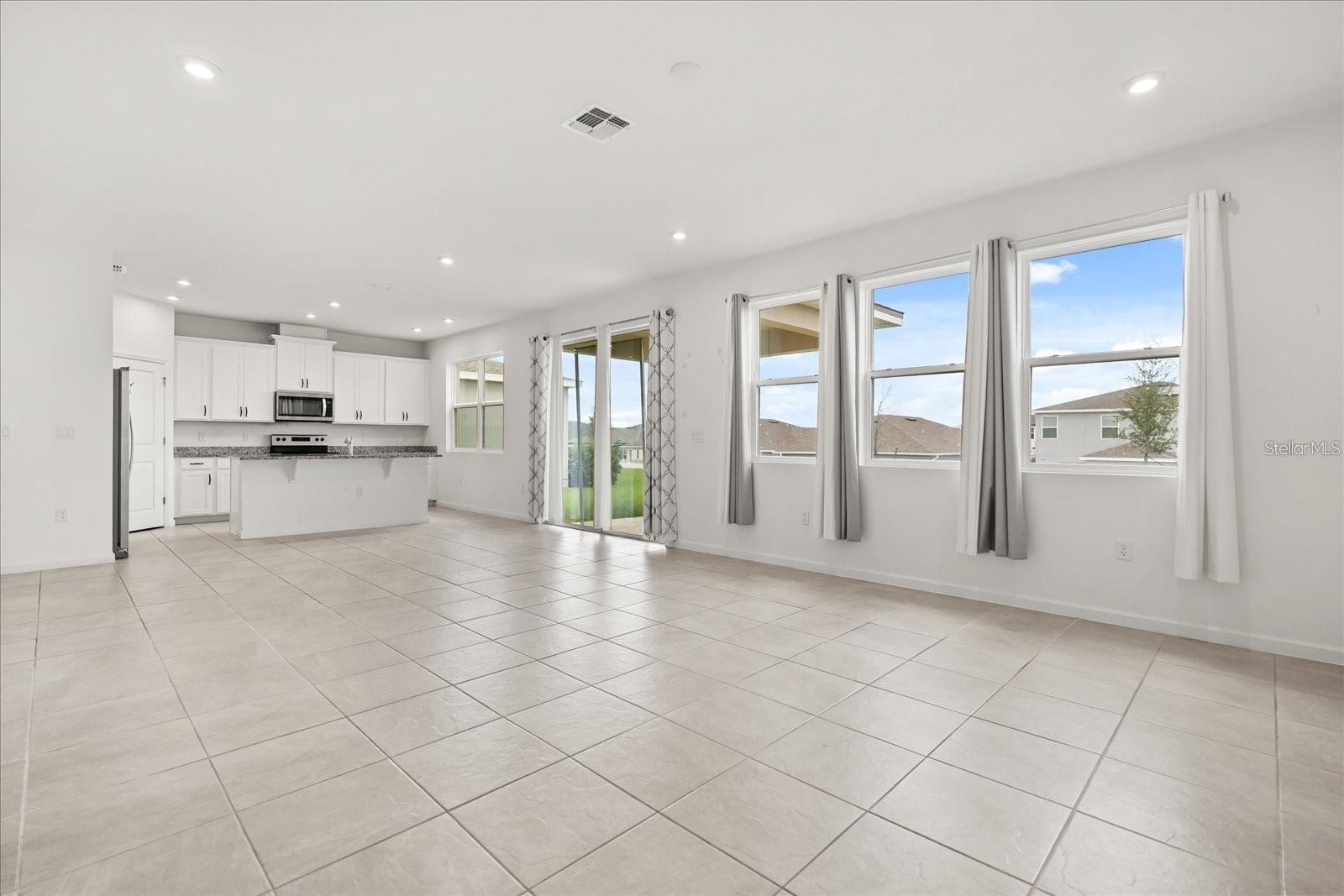 1051 LAKESHORE BREEZE PL, KISSIMMEE, FL, 34747