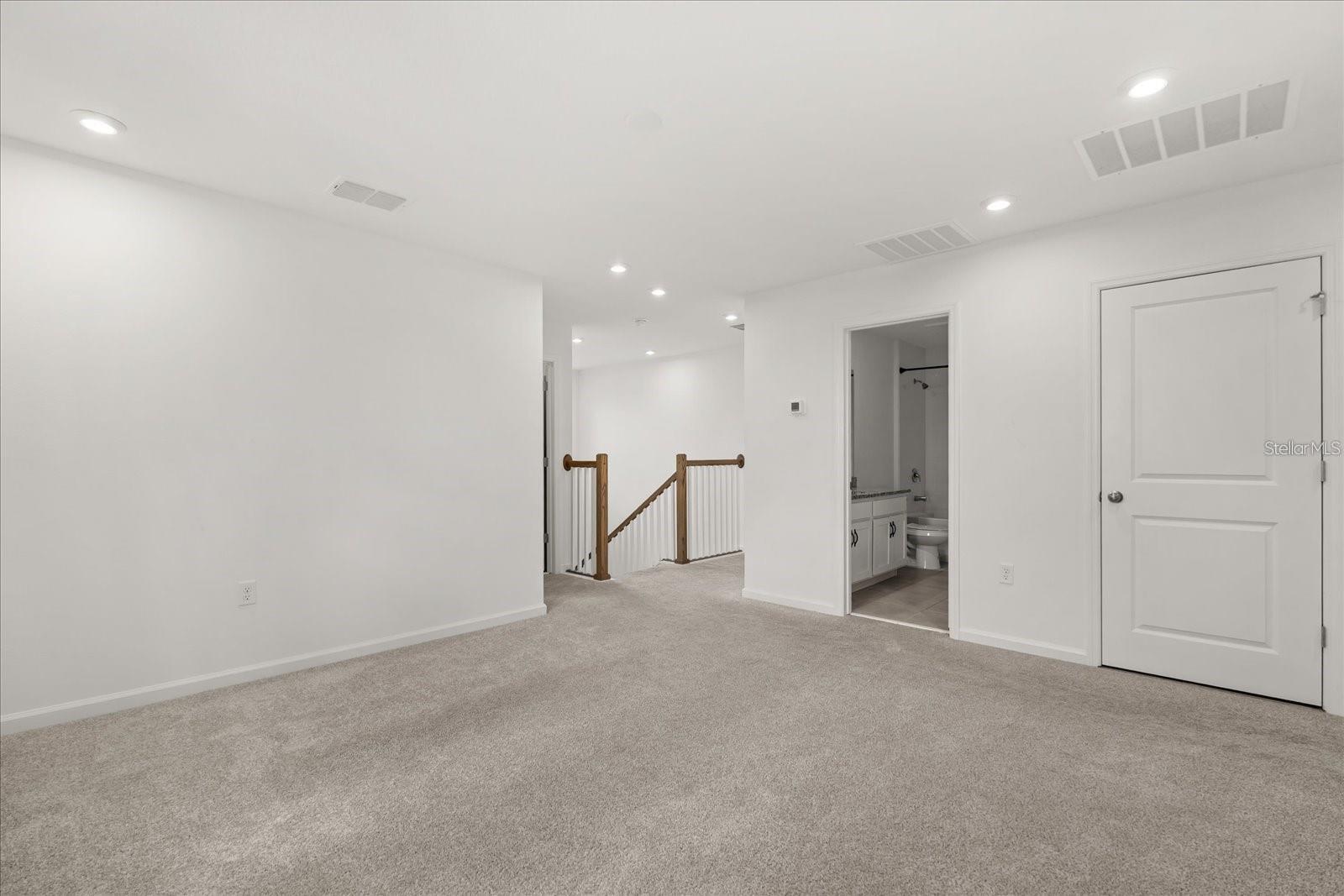 1051 LAKESHORE BREEZE PL, KISSIMMEE, FL, 34747