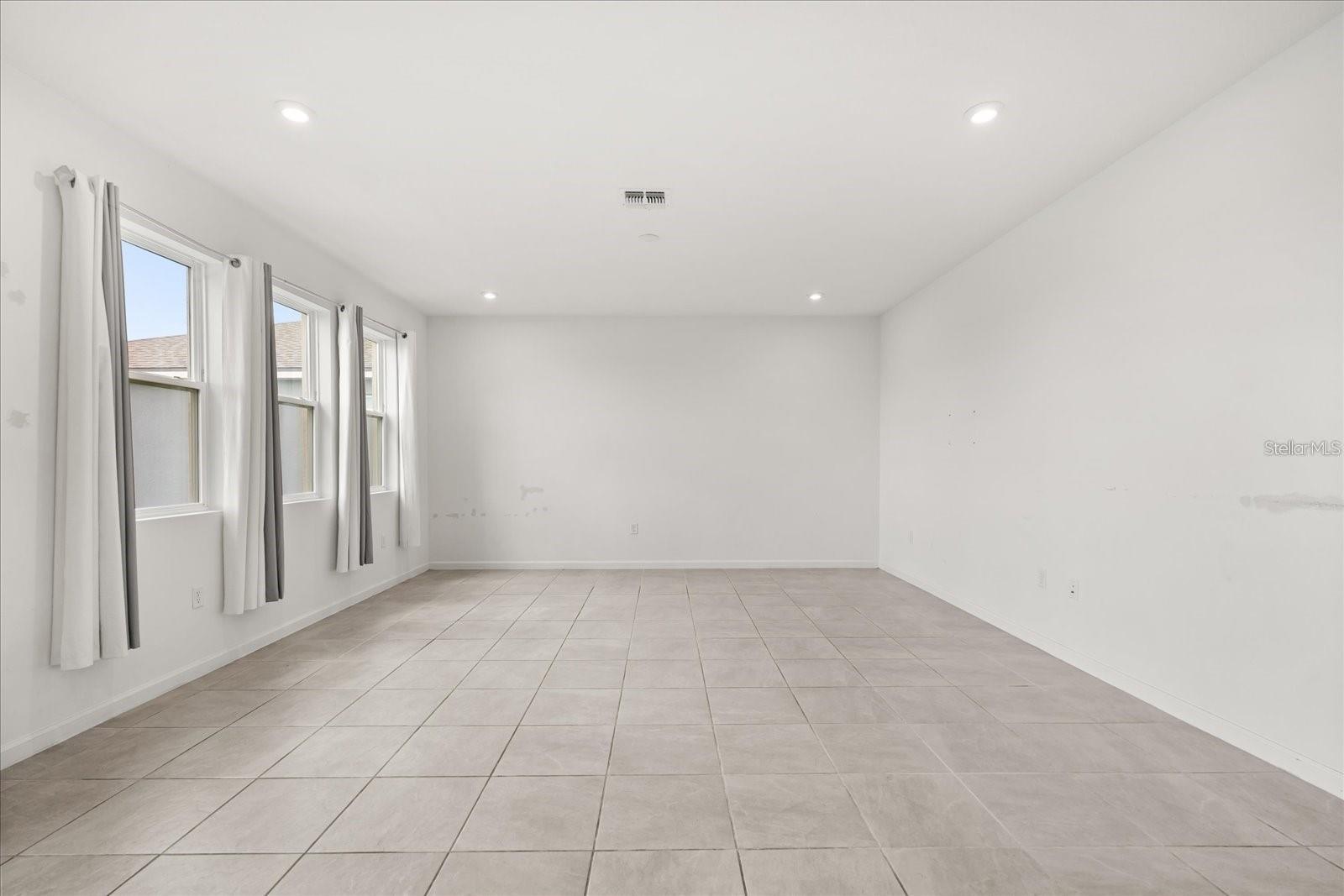 1051 LAKESHORE BREEZE PL, KISSIMMEE, FL, 34747