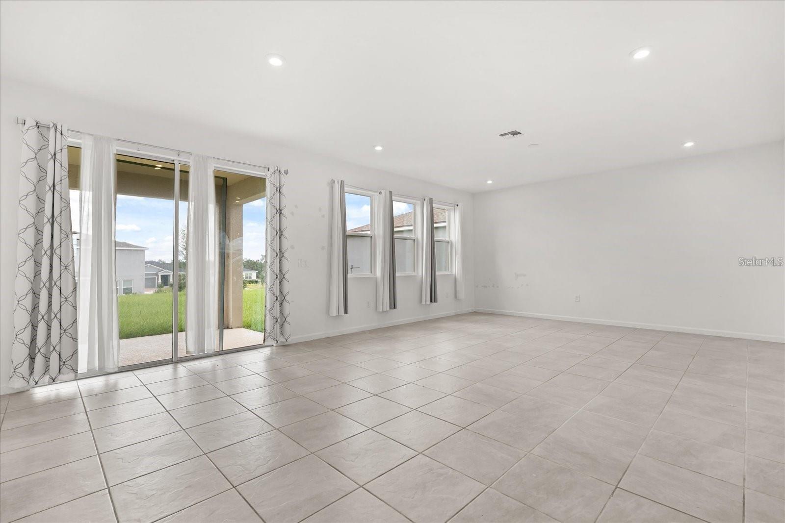 1051 LAKESHORE BREEZE PL, KISSIMMEE, FL, 34747