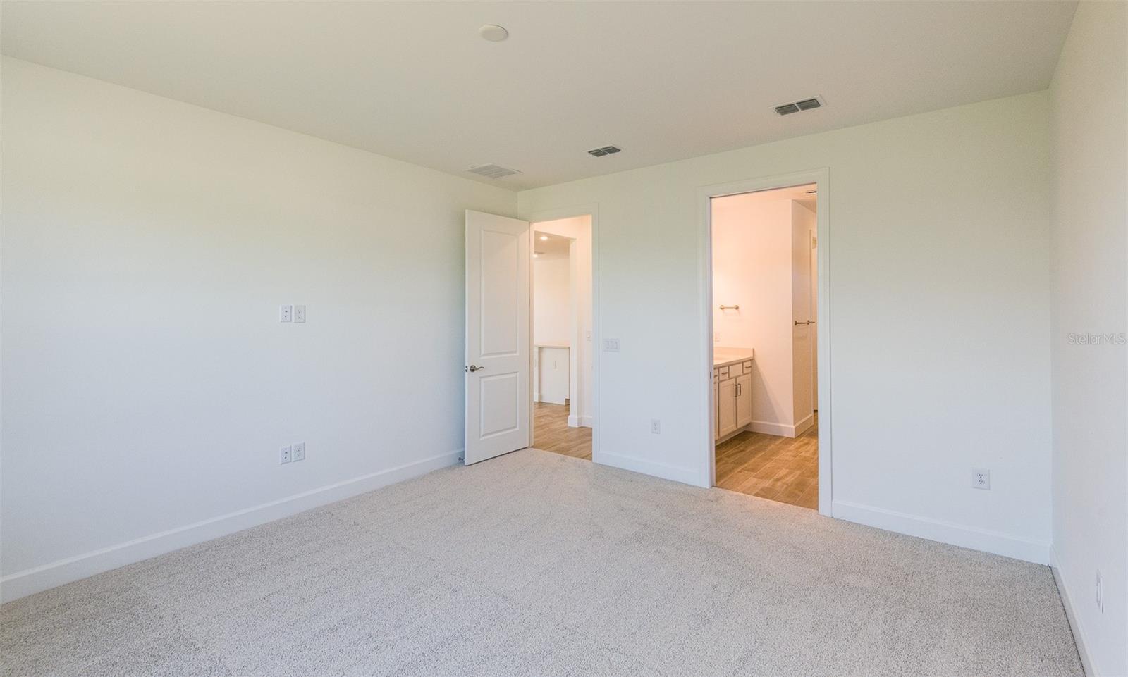 6957 HONEYBELL DR, NOKOMIS, FL, 34275