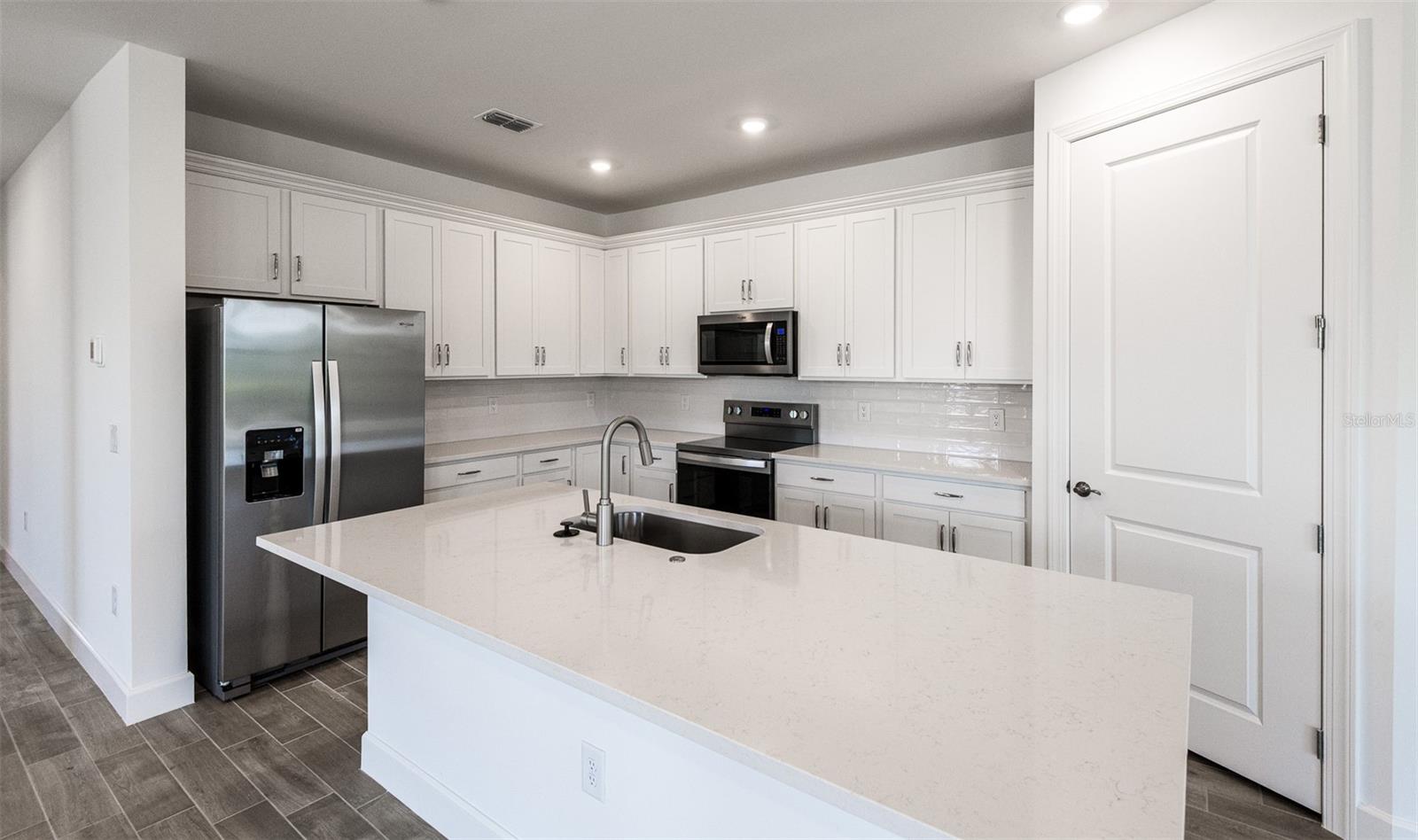 6957 HONEYBELL DR, NOKOMIS, FL, 34275