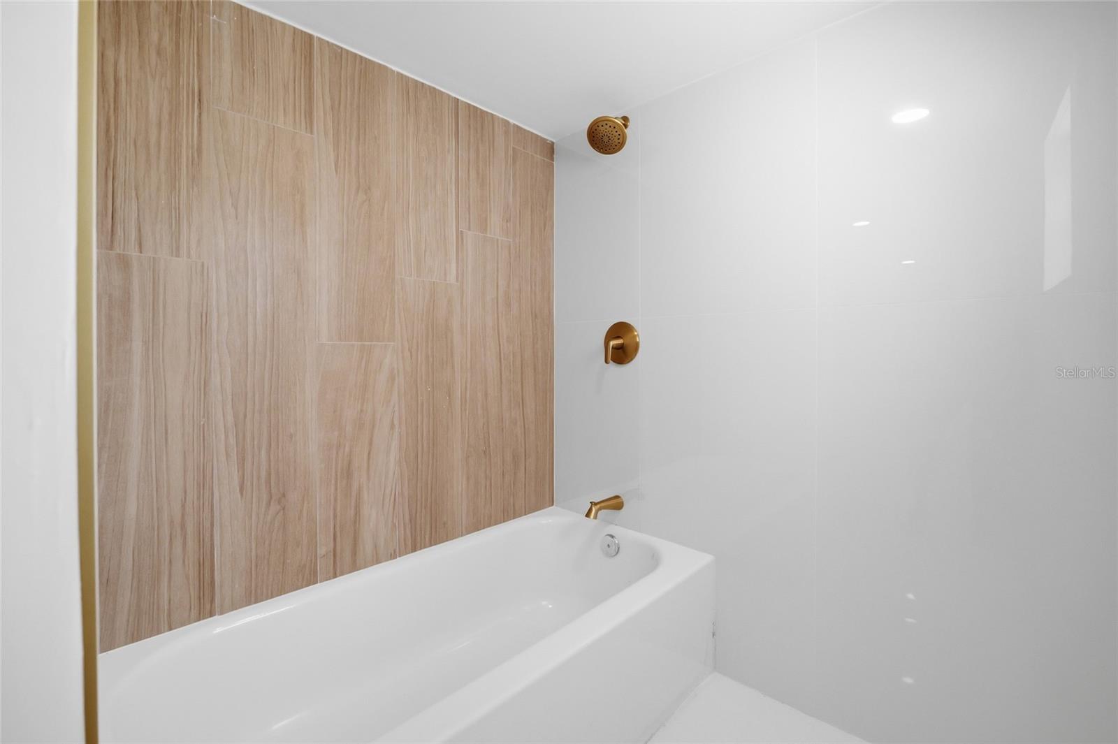 2120 W NASSAU ST, TAMPA, FL, 33607