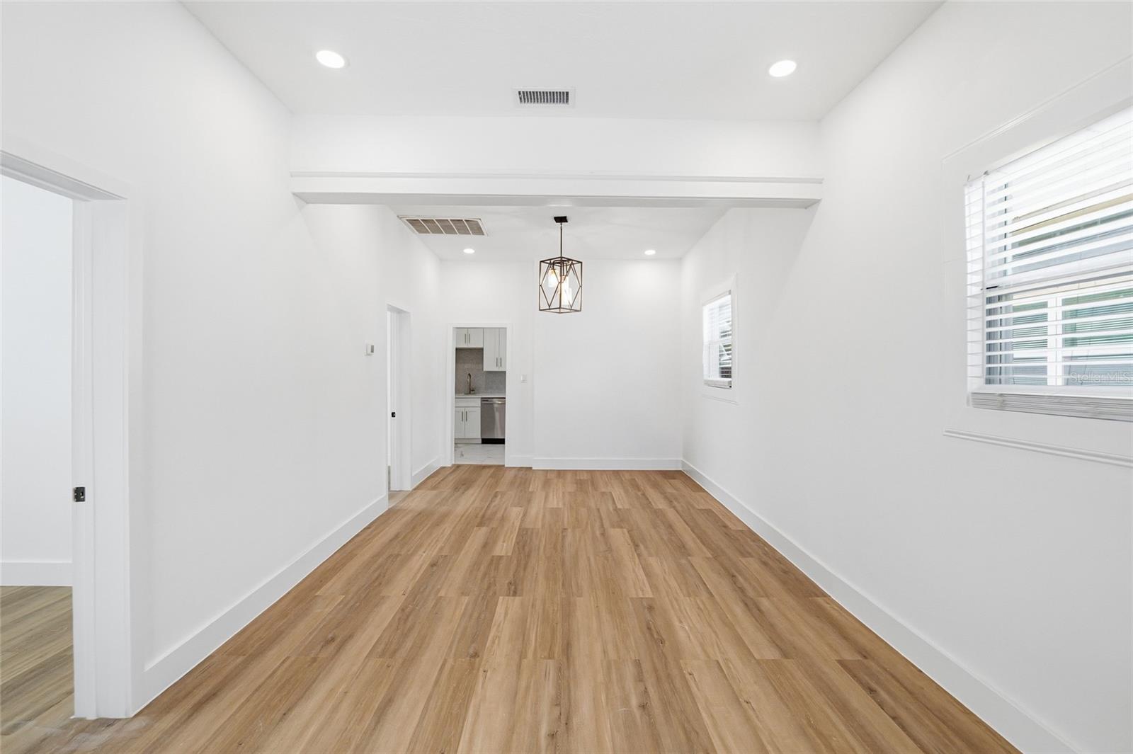 2120 W NASSAU ST, TAMPA, FL, 33607