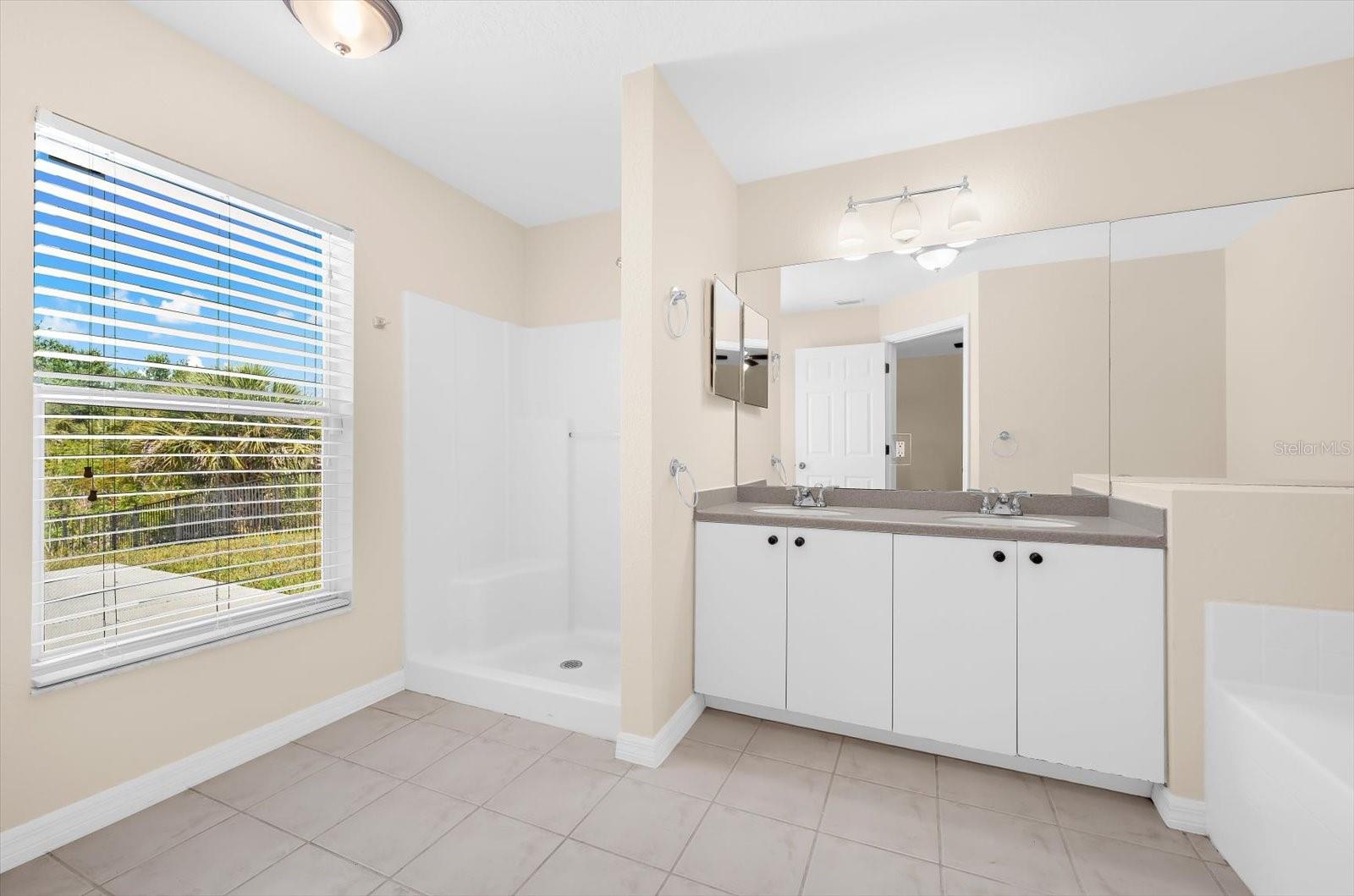 9660 MIAMI CIR, PORT CHARLOTTE, FL, 33981