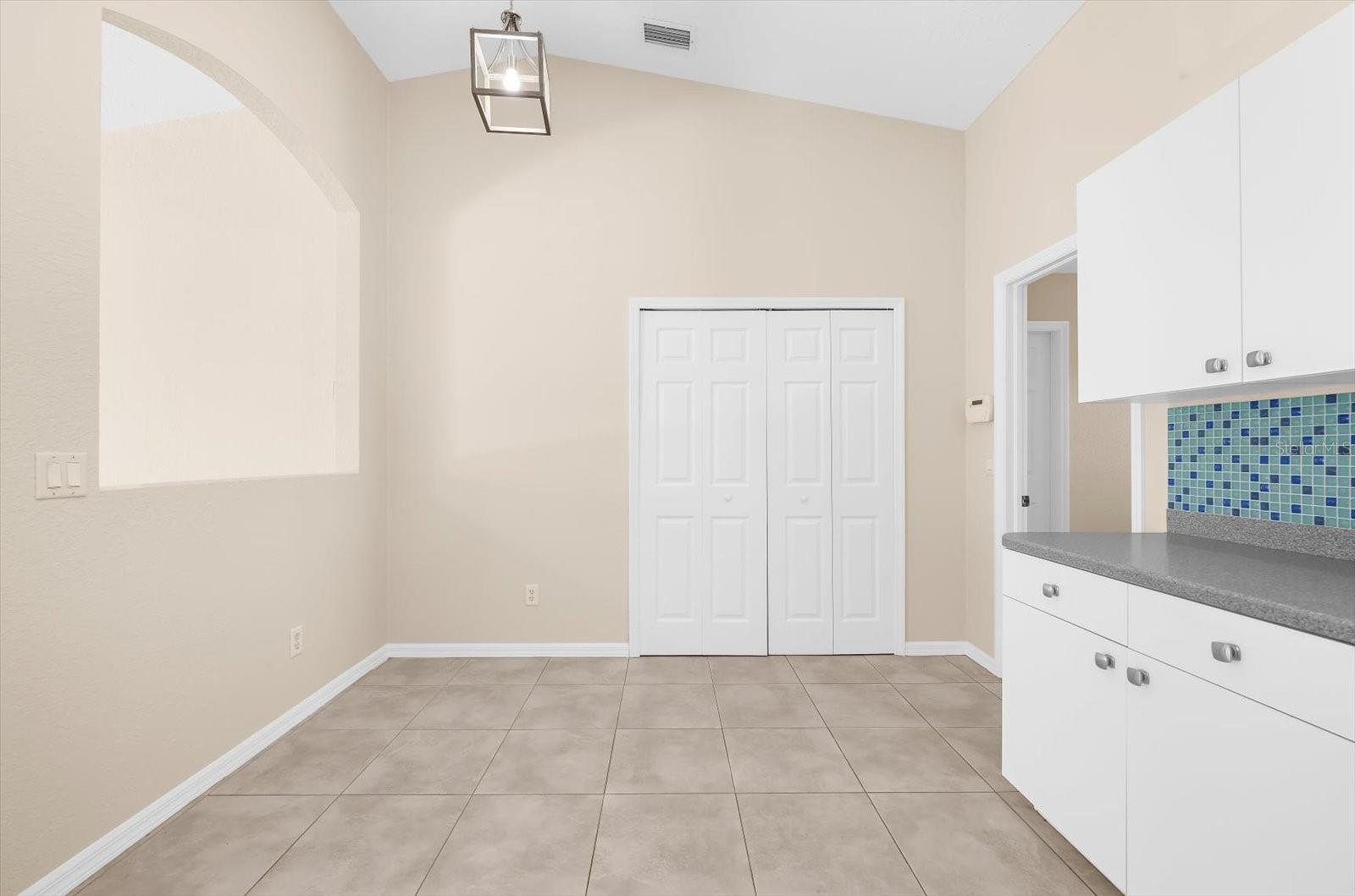 9660 MIAMI CIR, PORT CHARLOTTE, FL, 33981