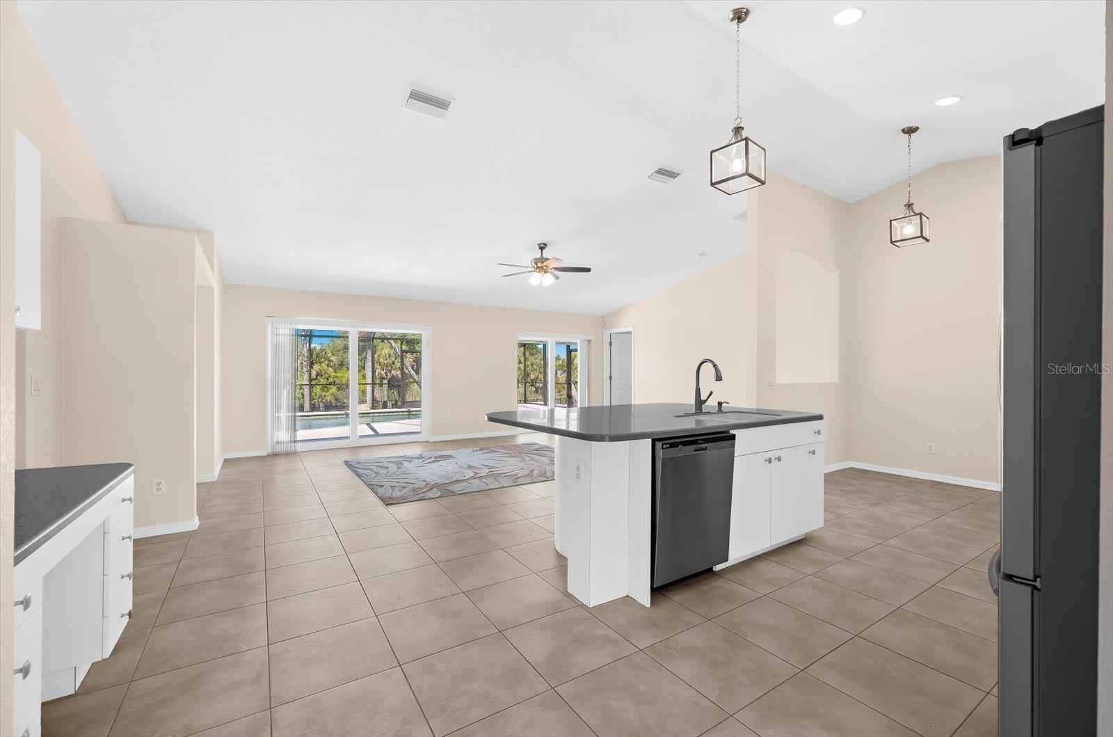 9660 MIAMI CIR, PORT CHARLOTTE, FL, 33981