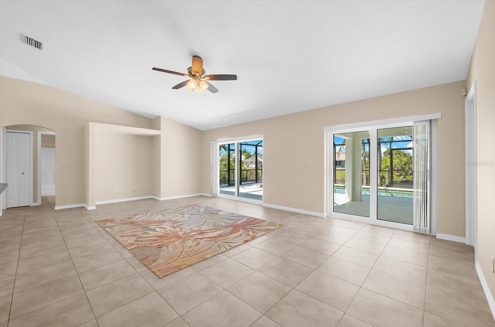 9660 MIAMI CIR, PORT CHARLOTTE, FL, 33981