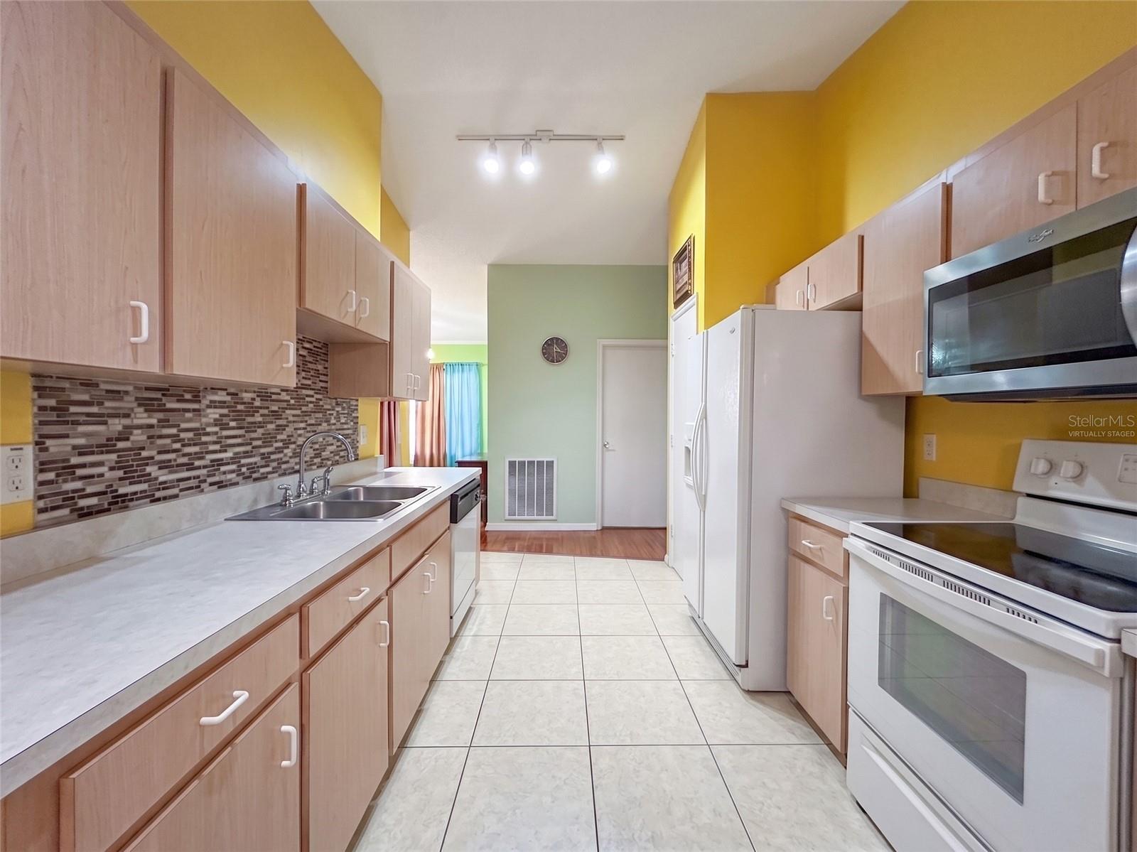 7967 APPLE BLOSSOM DR, LAKELAND, FL, 33810