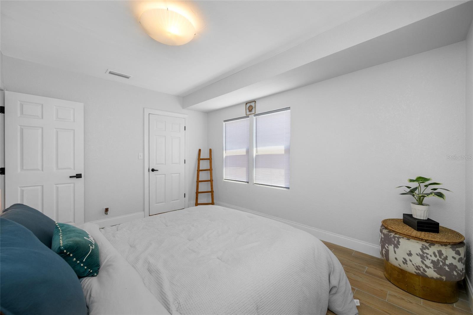 821 19TH AVE S, ST PETERSBURG, FL, 33705