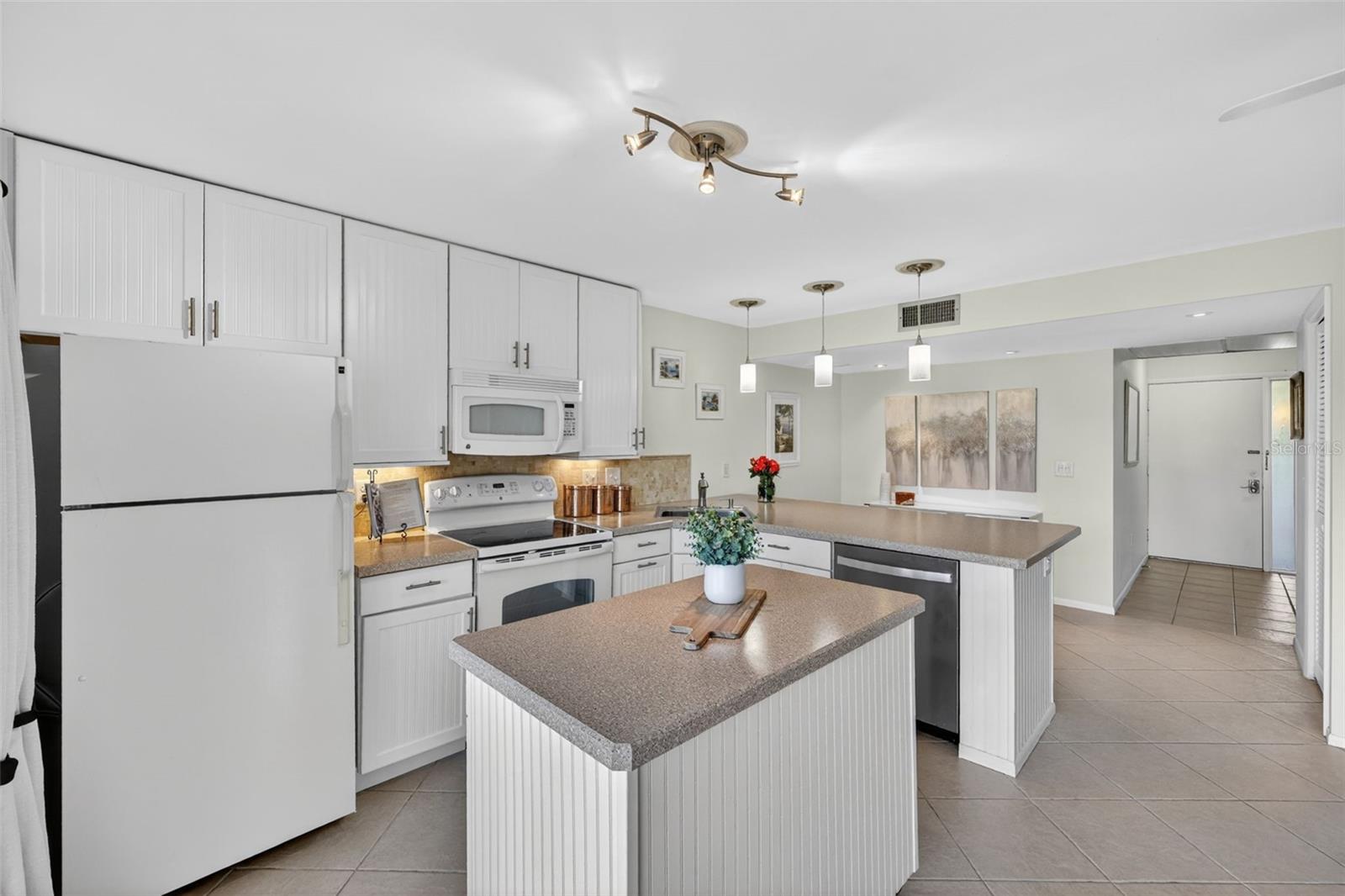 3061 QUAIL HOLW ## 35, SARASOTA, FL, 34235