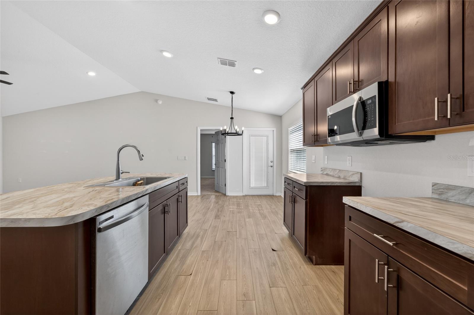 2024 NOBLE DR, DAVENPORT, FL, 33837