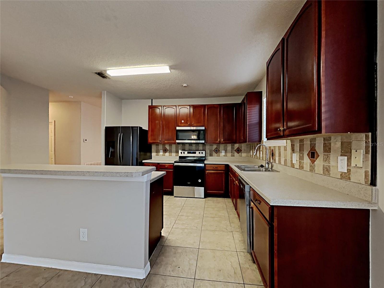 716 KNOLLWOOD DR, DAVENPORT, FL, 33837