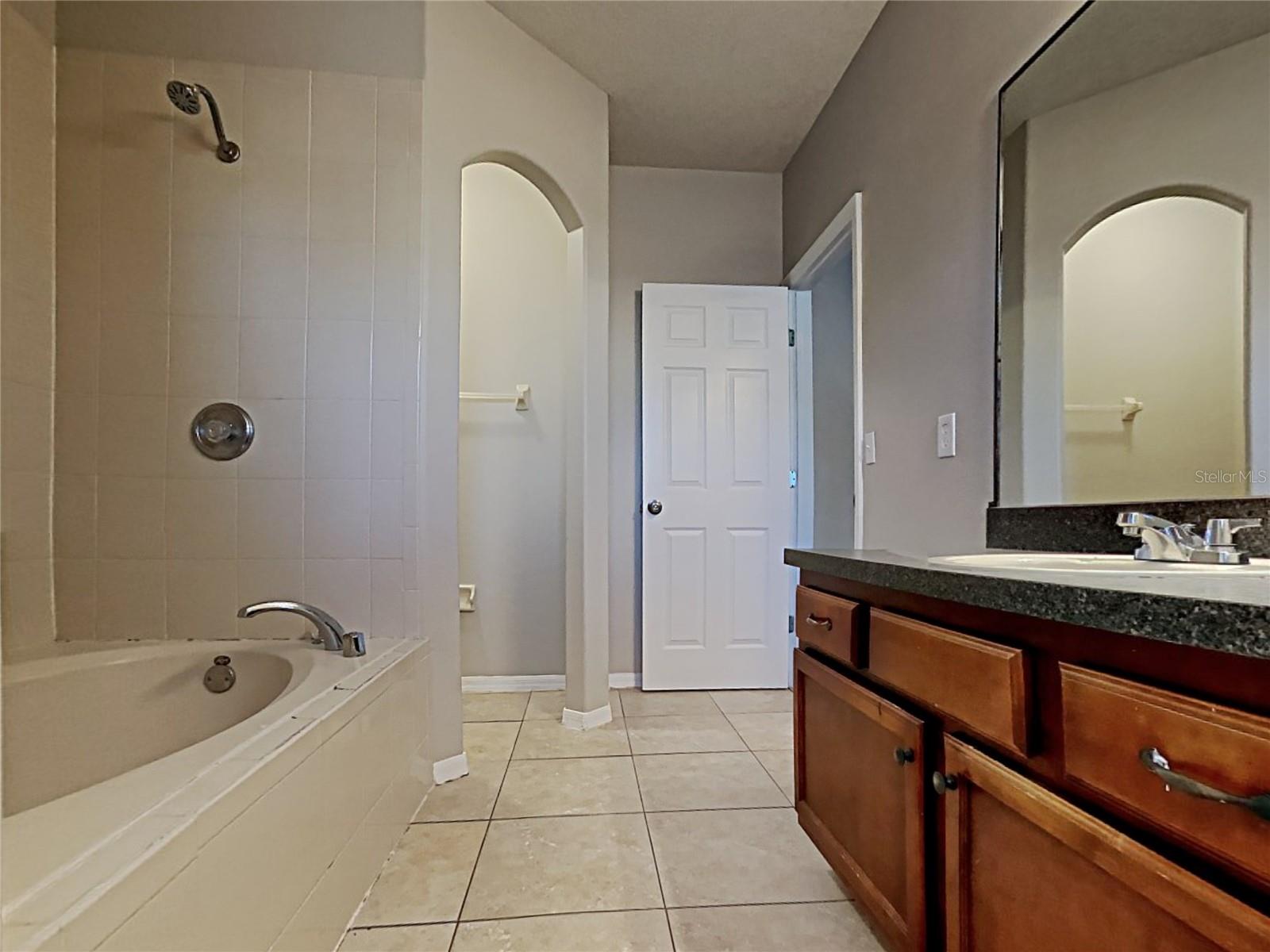 716 KNOLLWOOD DR, DAVENPORT, FL, 33837