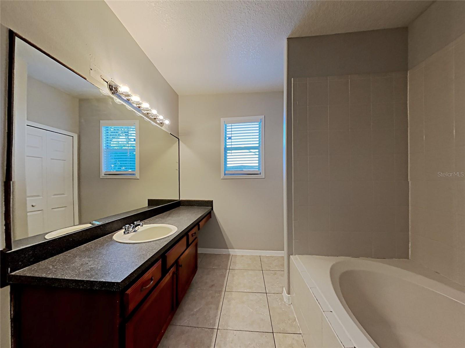 716 KNOLLWOOD DR, DAVENPORT, FL, 33837