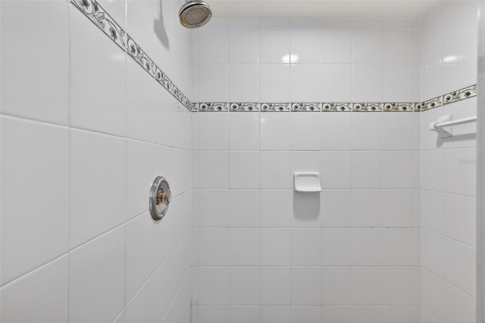 2721 BAY LAGOON WAY, TAVARES, FL, 32778