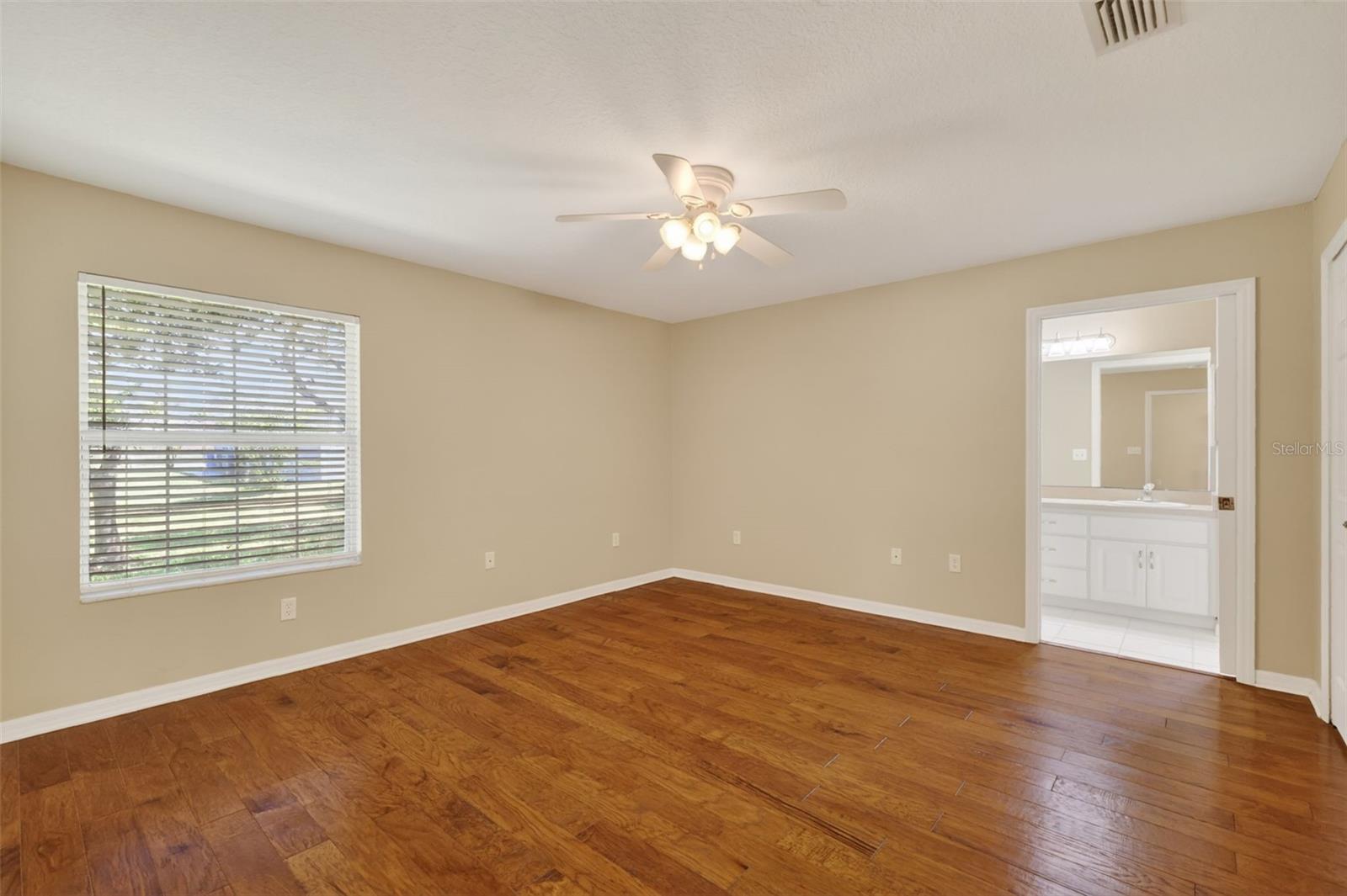 2721 BAY LAGOON WAY, TAVARES, FL, 32778