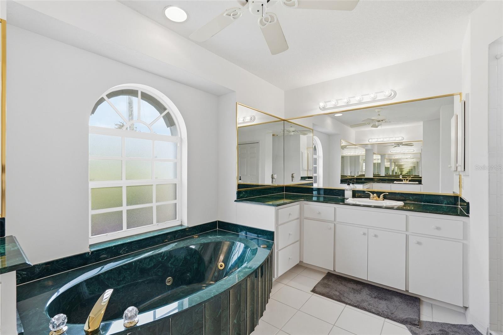 885 ROTONDA CIR, ROTONDA WEST, FL, 33947