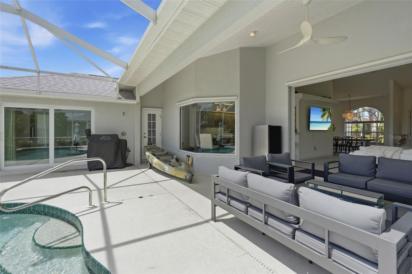 885 ROTONDA CIR, ROTONDA WEST, FL, 33947