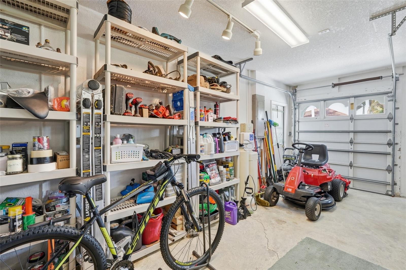 885 ROTONDA CIR, ROTONDA WEST, FL, 33947