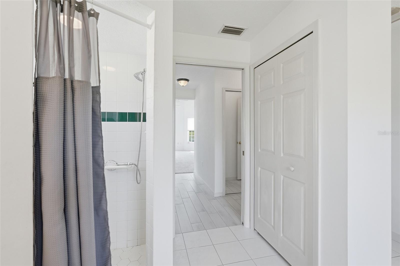 885 ROTONDA CIR, ROTONDA WEST, FL, 33947